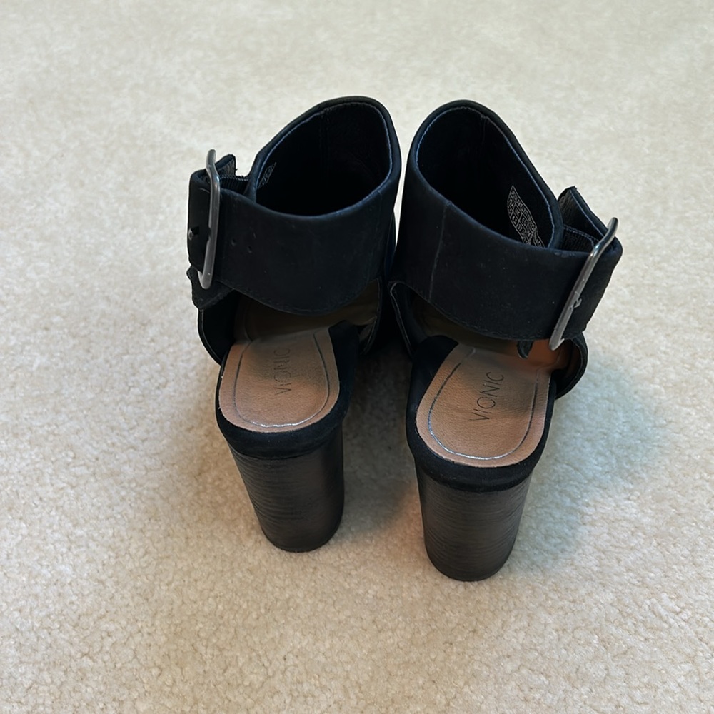 Vionic Bootie Sandal - Picture 3 of 7